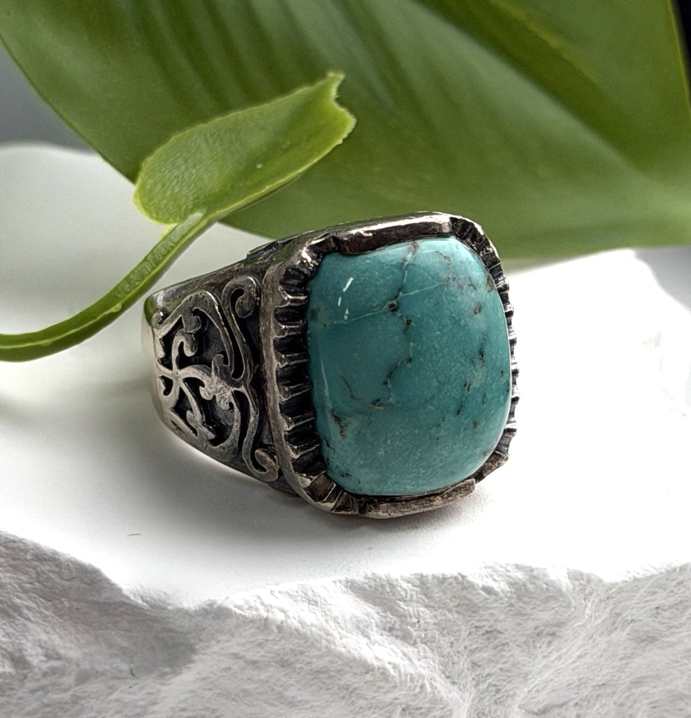 Artisan Style Vintage 925 Sterling Silver Turquoise Ring Size 5.5